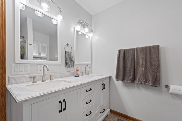 2003 Matthew AVENUE, Twin Lakes, WI 53181