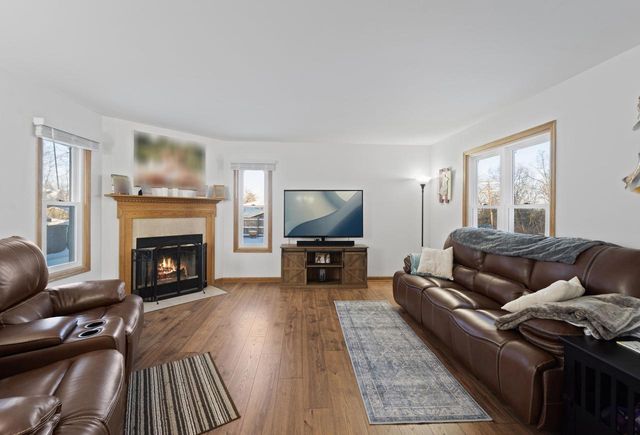 2003 Matthew AVENUE, Twin Lakes, WI 53181