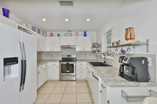1222 W DEL WEBB BOULEVARD, Sun City Center, FL 33573