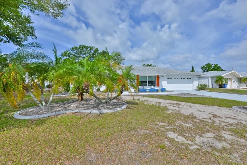 1222 W DEL WEBB BOULEVARD, Sun City Center, FL 33573