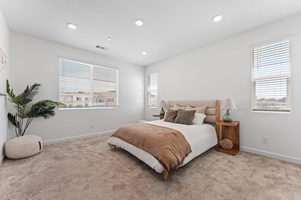 Image 13 of property listing at 780 Mateo Street 1, Chula Vista, CA 91911