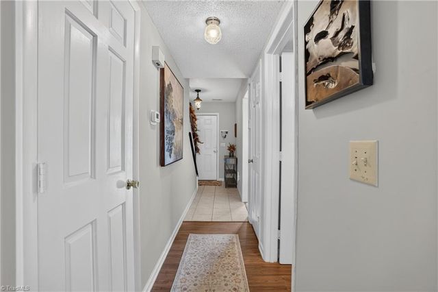 4080 Huntingreen Lane B, Winston-salem, NC 27106