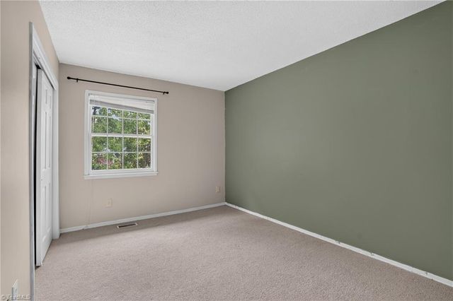 4080 Huntingreen Lane B, Winston-salem, NC 27106