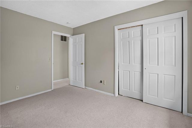 4080 Huntingreen Lane B, Winston-salem, NC 27106
