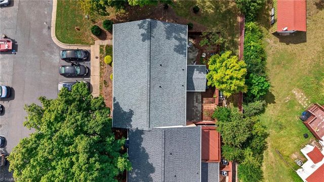 4080 Huntingreen Lane B, Winston-salem, NC 27106