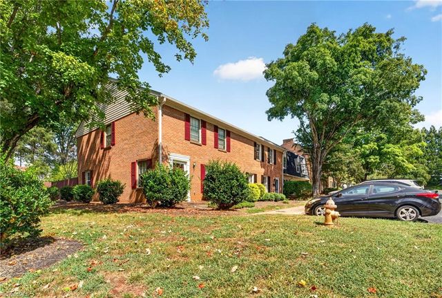 4080 Huntingreen Lane B, Winston-salem, NC 27106