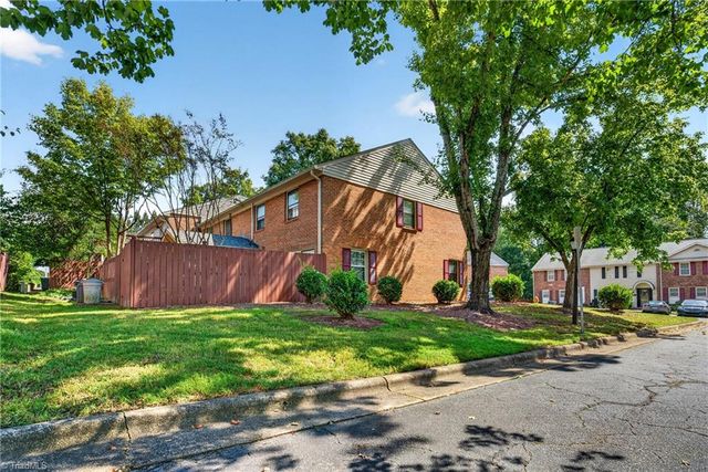 4080 Huntingreen Lane B, Winston-salem, NC 27106