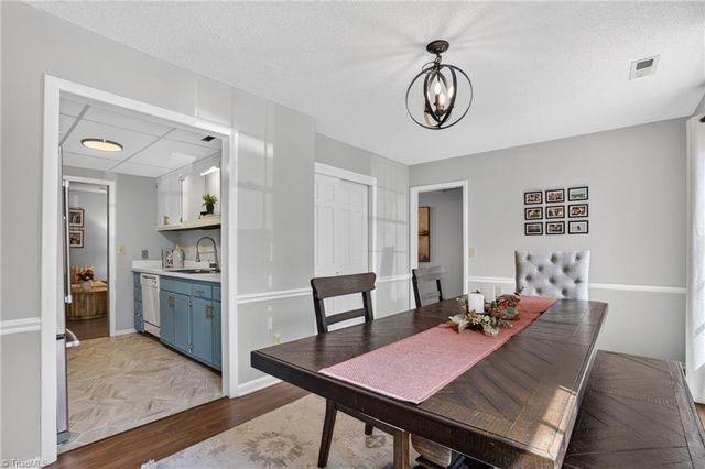 4080 Huntingreen Lane B, Winston-salem, NC 27106
