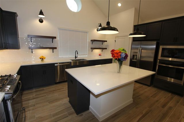21202 Surf Island Drive, Cypress, TX 77433