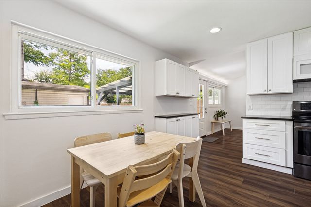 817 Kingswood Avenue, Richardson, TX 75080