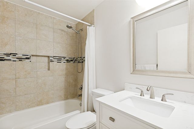 817 Kingswood Avenue, Richardson, TX 75080