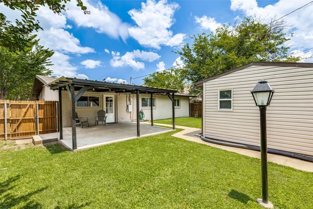 817 Kingswood Avenue, Richardson, TX 75080