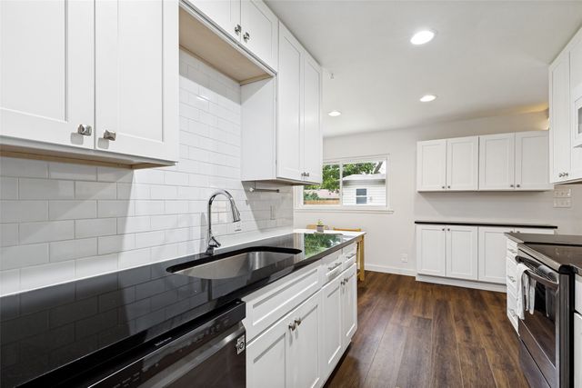 817 Kingswood Avenue, Richardson, TX 75080