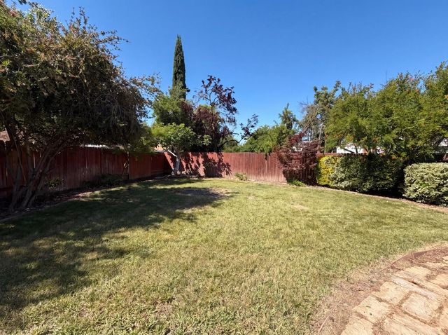 9534 Brakeman Ct, Sacramento, CA 95827