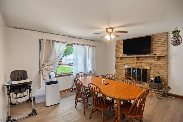 1301 Collar Price Road, Hubbard, OH 44425