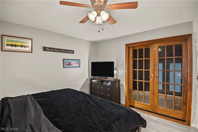 1301 Collar Price Road, Hubbard, OH 44425