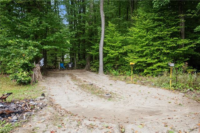 1301 Collar Price Road, Hubbard, OH 44425