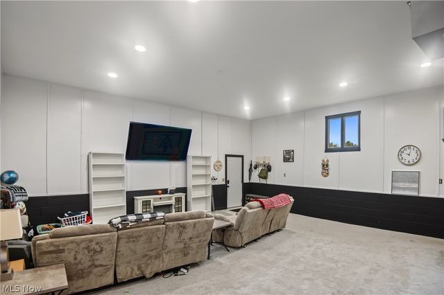 1301 Collar Price Road, Hubbard, OH 44425
