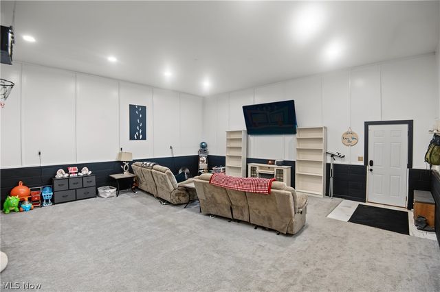 1301 Collar Price Road, Hubbard, OH 44425