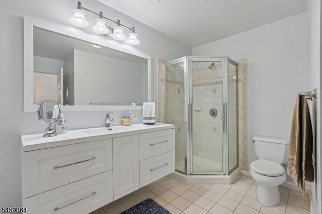 411 Heights Dr, Haledon Boro, NJ 07508