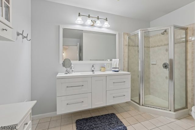 411 Heights Dr, Haledon Boro, NJ 07508