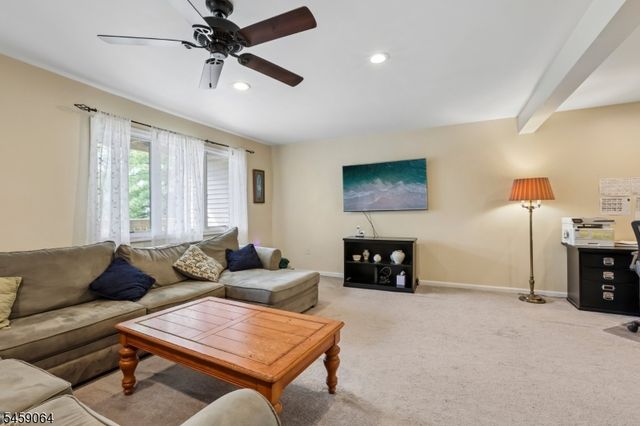 411 Heights Dr, Haledon Boro, NJ 07508