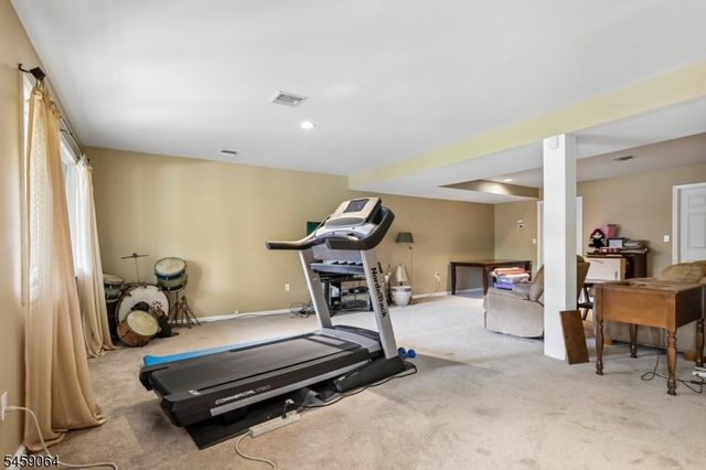 411 Heights Dr, Haledon Boro, NJ 07508