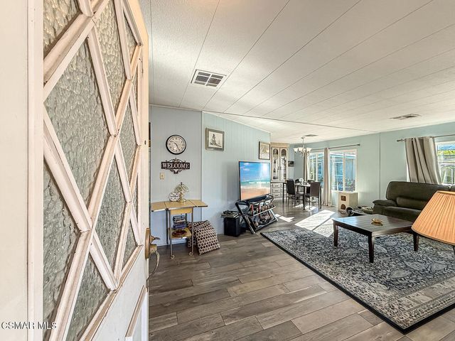 27361 Sierra Highway 266, Canyon Country, CA 91351