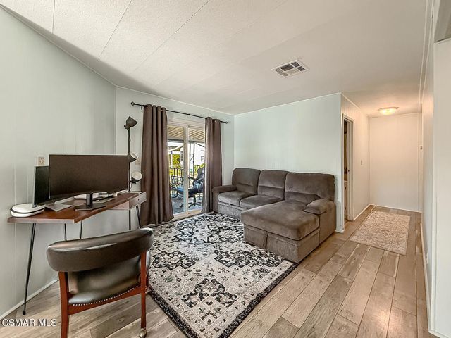 27361 Sierra Highway 266, Canyon Country, CA 91351