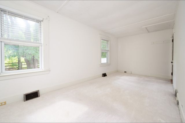 13 Crescent St, Plympton, MA 02367