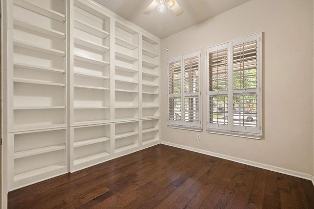 196 Whispering Wind DR, Georgetown, TX 78633