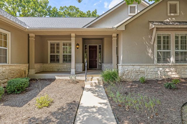 196 Whispering Wind DR, Georgetown, TX 78633