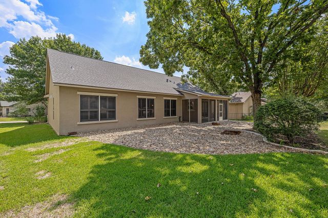 196 Whispering Wind DR, Georgetown, TX 78633