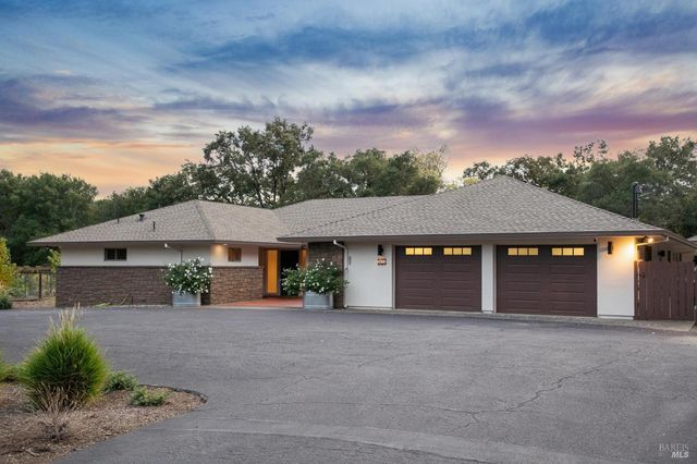 3033 Myrtledale Rd, Calistoga, CA 94515