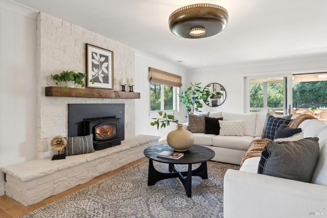 3033 Myrtledale Rd, Calistoga, CA 94515