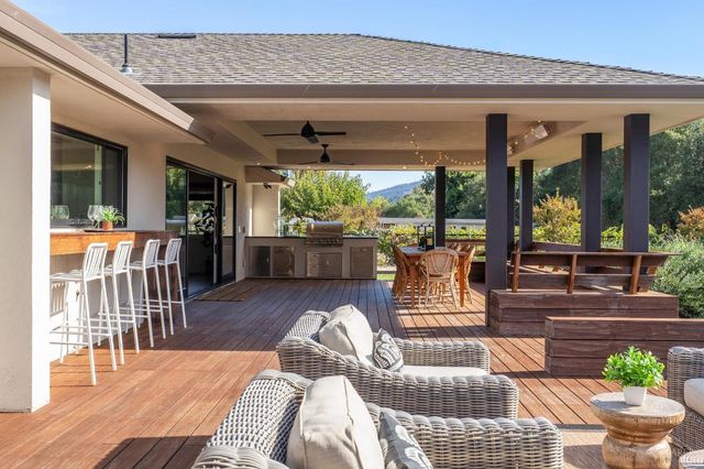 3033 Myrtledale Rd, Calistoga, CA 94515