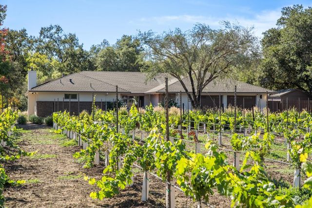 3033 Myrtledale Rd, Calistoga, CA 94515