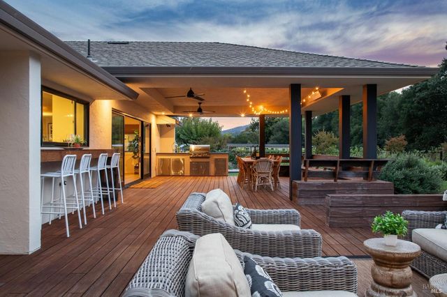 3033 Myrtledale Rd, Calistoga, CA 94515