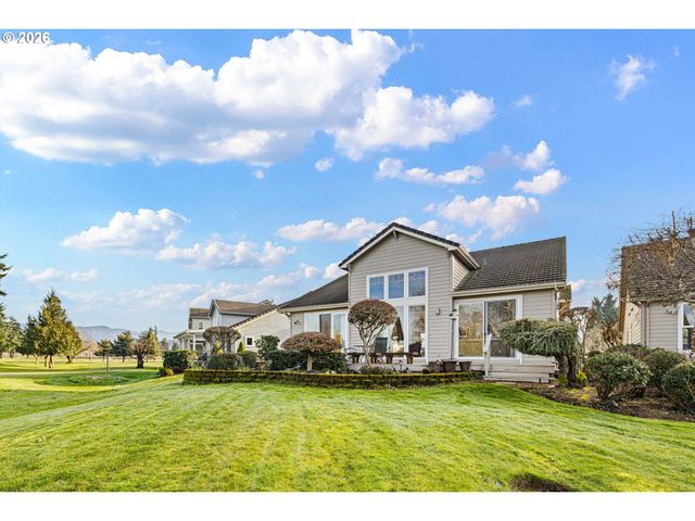 240 MAGNOLIA Dr, Creswell, OR 97426