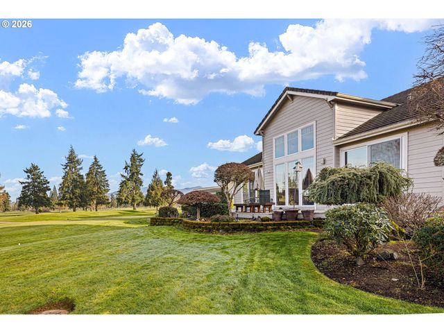 240 MAGNOLIA Dr, Creswell, OR 97426