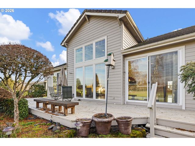 240 MAGNOLIA Dr, Creswell, OR 97426