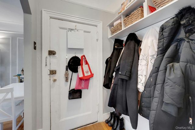 673 Locust Street 2C, Mount Vernon, NY 10552