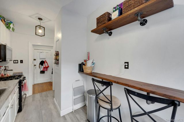 673 Locust Street 2C, Mount Vernon, NY 10552