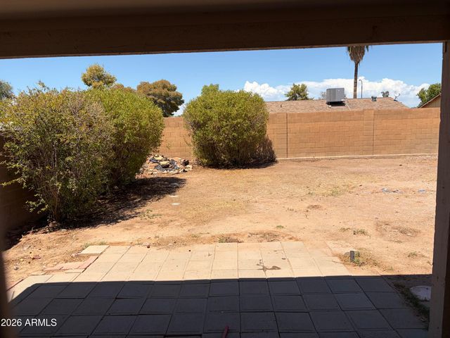 222 W CAROLINE Lane, Chandler, AZ 85225