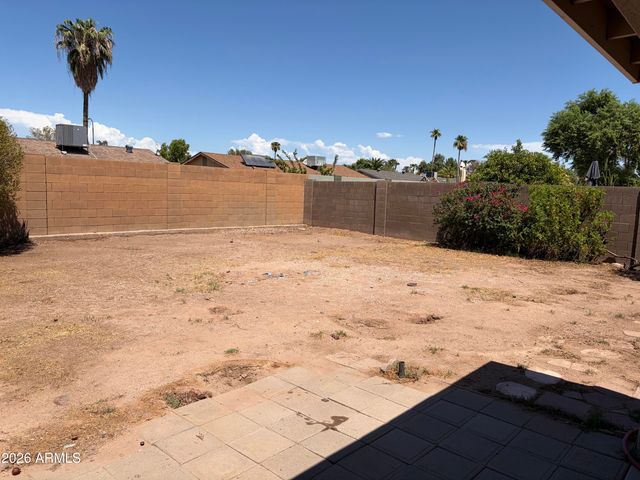 222 W CAROLINE Lane, Chandler, AZ 85225