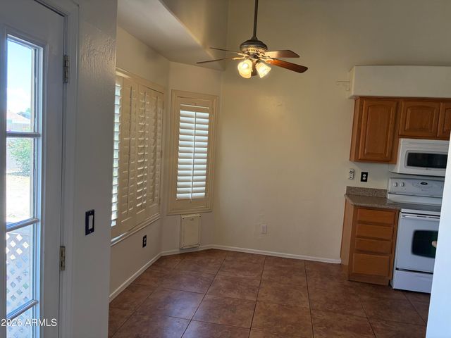 222 W CAROLINE Lane, Chandler, AZ 85225