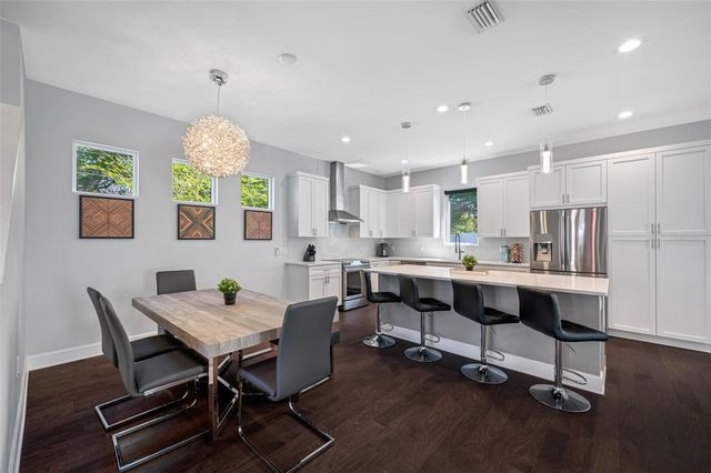 902 W PLYMOUTH STREET, Tampa, FL 33603