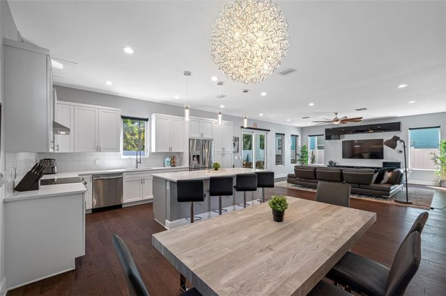 902 W PLYMOUTH STREET, Tampa, FL 33603