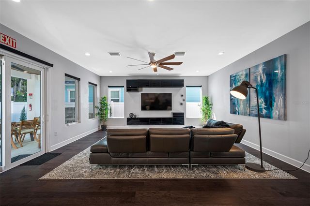 902 W PLYMOUTH STREET, Tampa, FL 33603