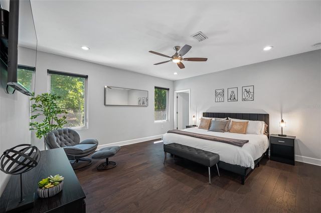 902 W PLYMOUTH STREET, Tampa, FL 33603